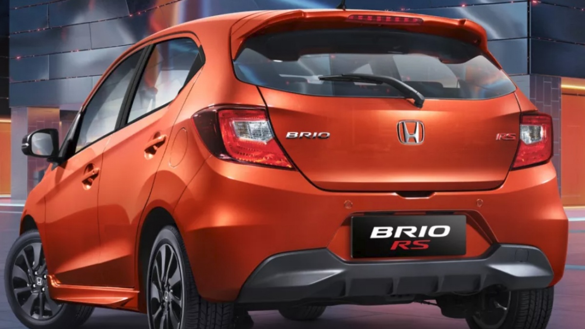 Kredit Mobil Brio: Berapa Gaji Minimal yang Aman? Begini Simulasinya