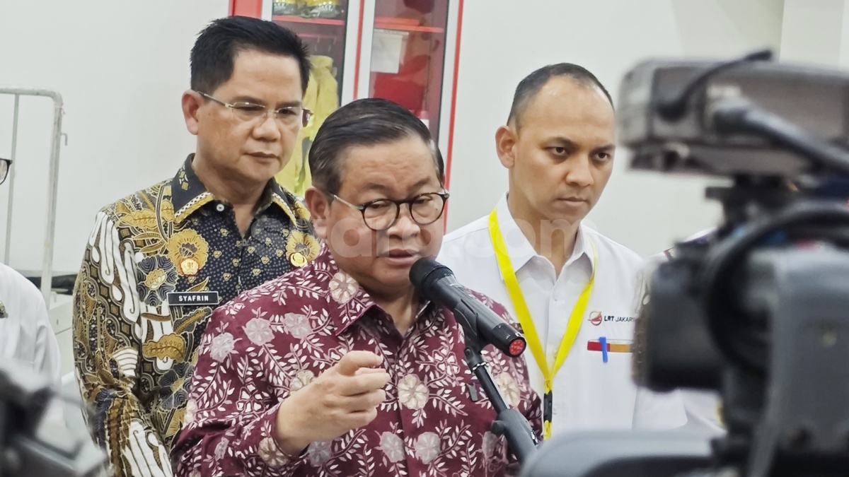 Rombongan 5 Mobil Terobos CFD Jakarta, Barrier Dibuka Paksa hingga Pakai Strobo