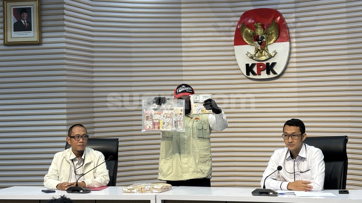 Bukan Cuma 3 Moge, KPK Juga Sita Duit Rp 2,8 Miliar dalam Kasus Bea Cukai