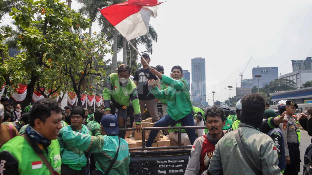 Link CCTV Pantau Situasi Demo di Depan DPR RI untuk Hindari Kemacetan