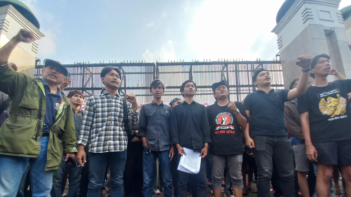 'Merebut Kembali Indonesia!' GERAM Ikut Melebur Bersama Warga Pati Geruduk DPR Besok