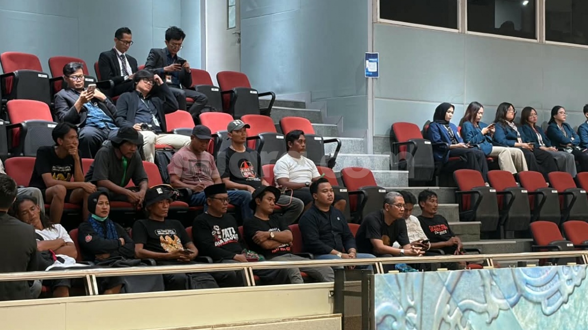 Bawa Tuntutan Hukum Mati Koruptor, Botok Cs Diterima Masuk ke Rapat Paripurna DPR
