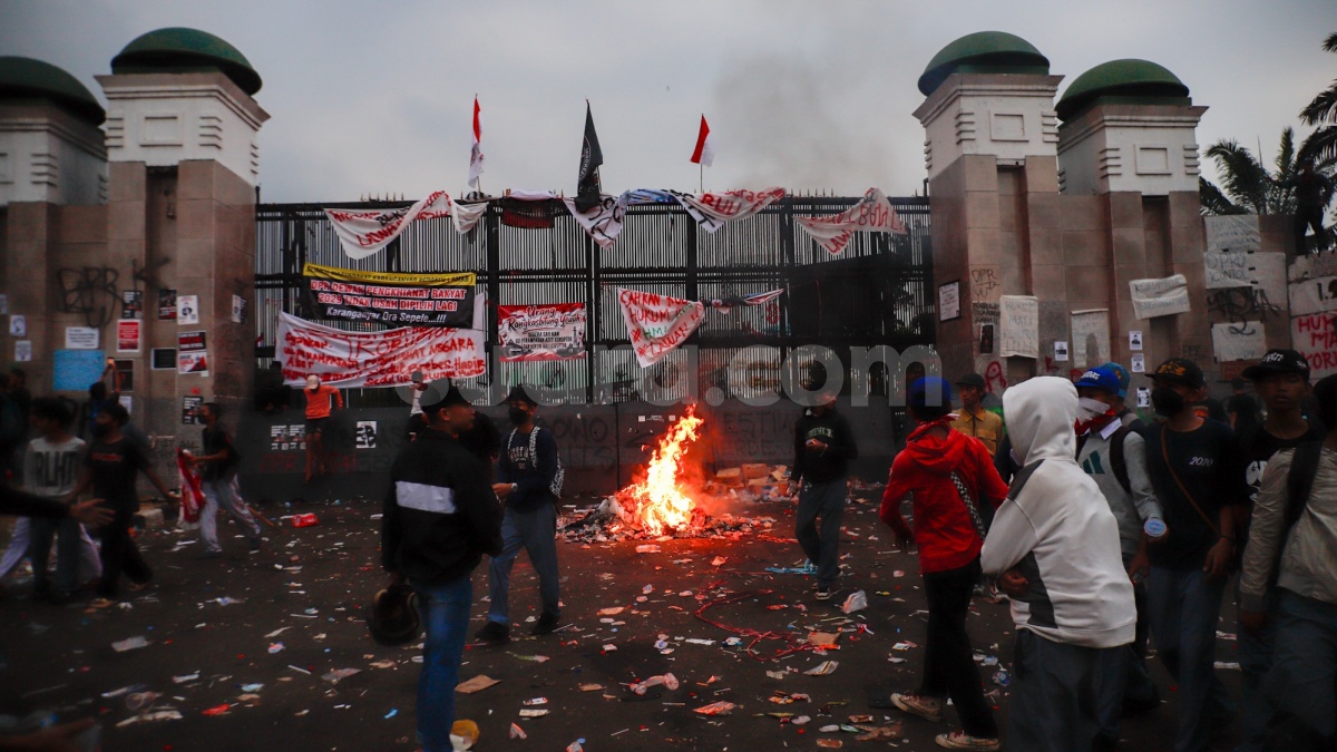 Ricuh Demo DPR: 322 Orang Ditangkap, 160 di Antaranya Masih Anak-anak