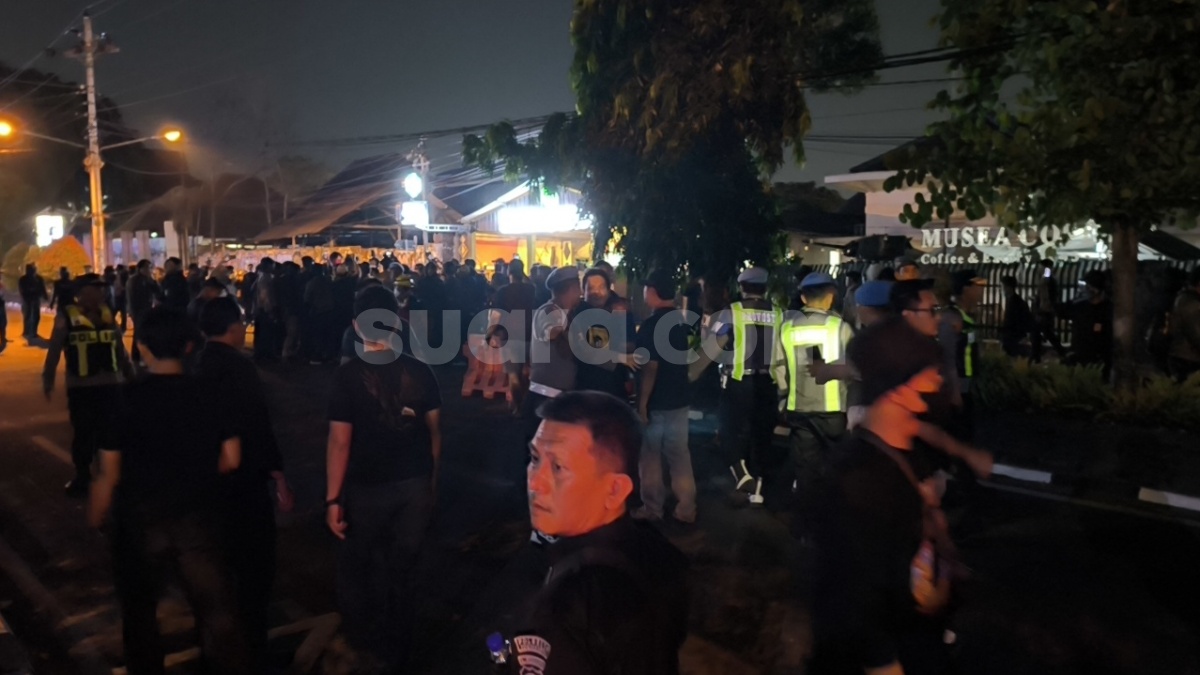 Simpang Gramedia Jogja Memanas, Warga dan Massa Aksi Sempat Cekcok