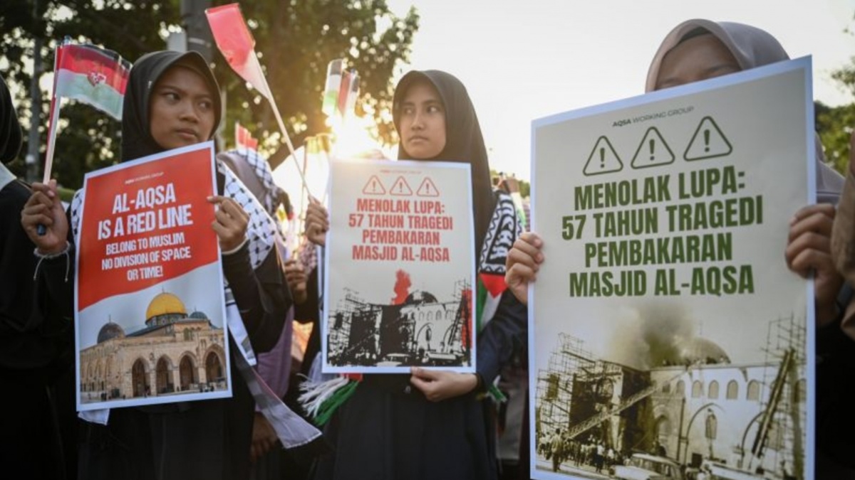 Warga Israel Serang Masjid Nur al-Din Zanki di Nablus