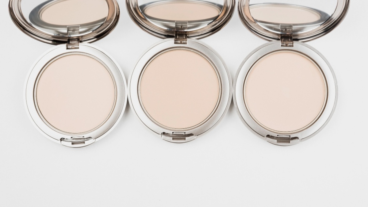 Pressed Powder Fungsinya untuk Apa? Ini 3 Rekomendasi yang Tahan Lama Sesuai Review