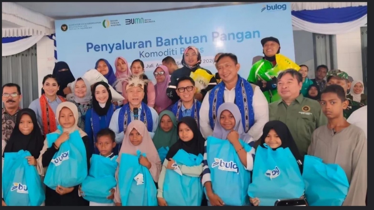 Dirut Bulog dan Menko Pangan Pastikan Bantuan Pangan Jangkau Masyarakat hingga Timur Indonesia