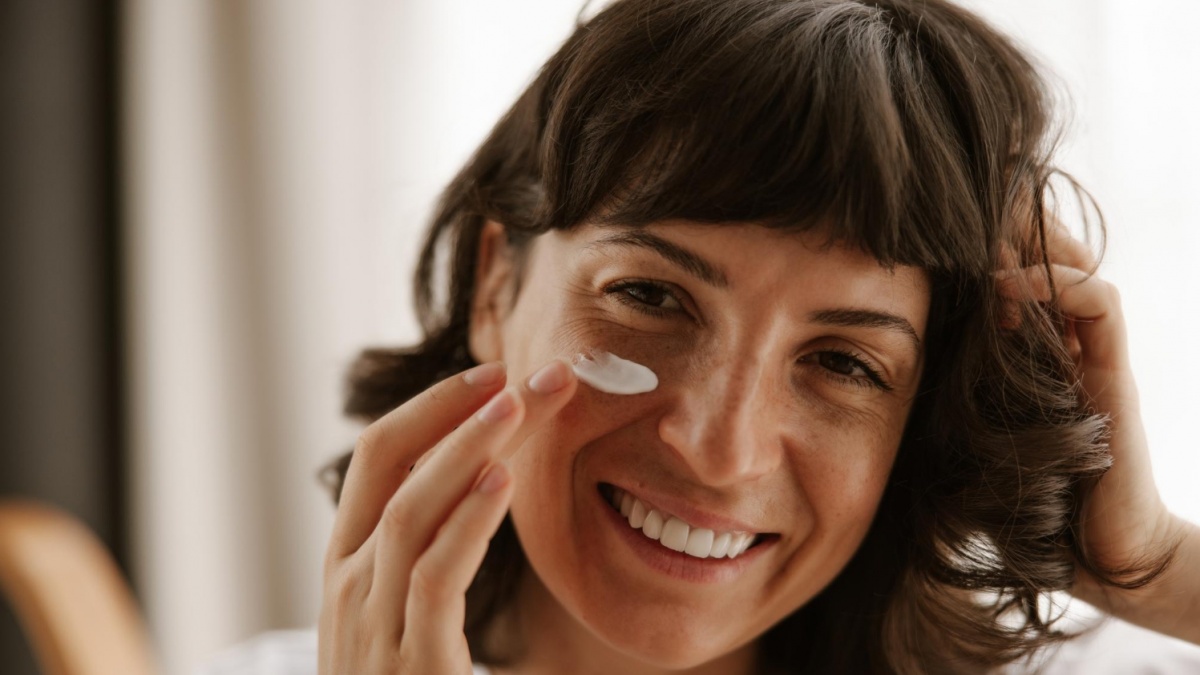8 Sunscreen Bakuchiol dan Peptide untuk Kulit Matang Usia 40