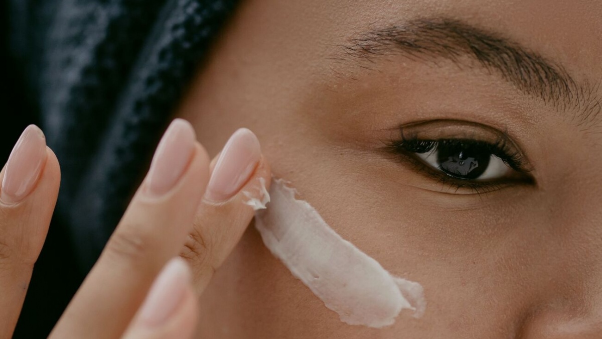 5 Manfaat Utama Menggunakan Krim Malam Sebelum Tidur untuk Wajah