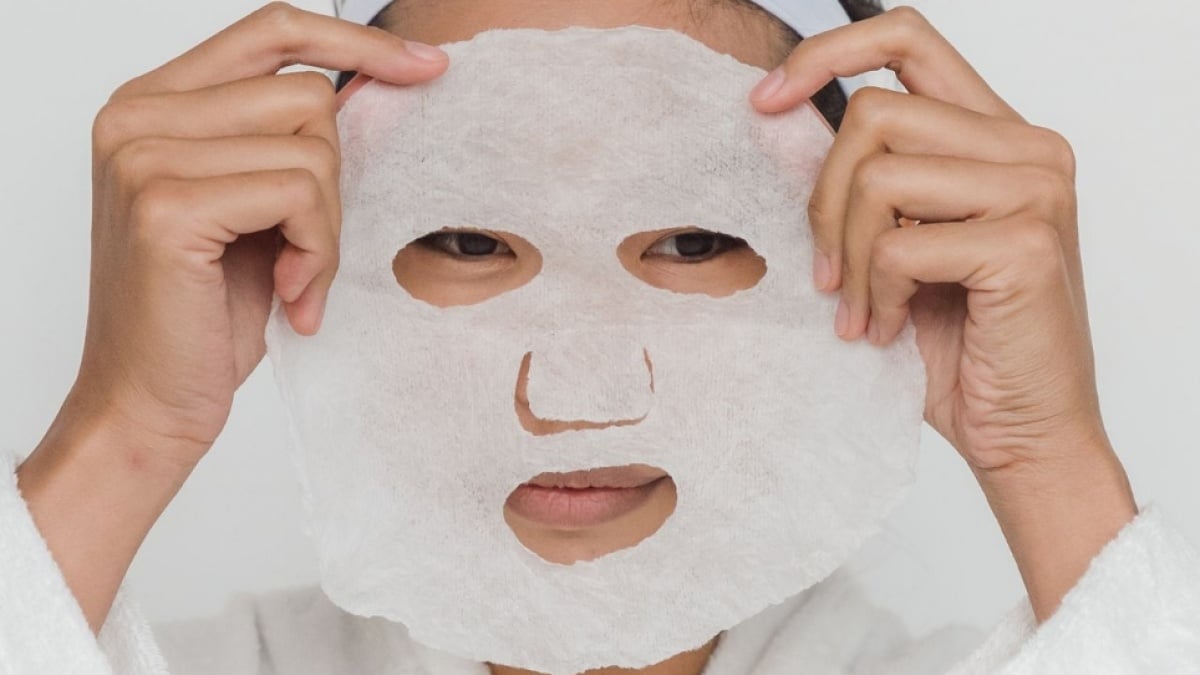 Apa Manfaat Sheet Mask untuk Kulit Kering? Ini 3 Rekomendasinya yang Melembapkan