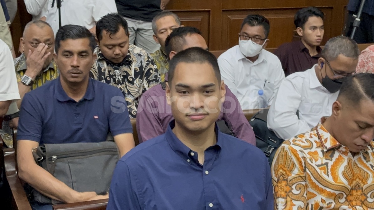 Jelang Jadi Saksi Kasus Haji, Eks Menpora Dito Ariotedjo Sapa dan Salaman dengan Yaqut