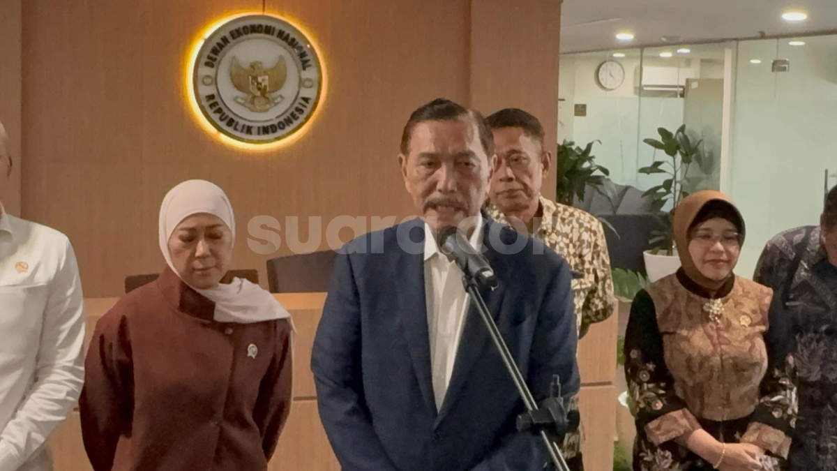 Prabowo Minta Bansos Langsung Masuk ke Rekening, Luhut Justru Khawatir Dipakai Judol