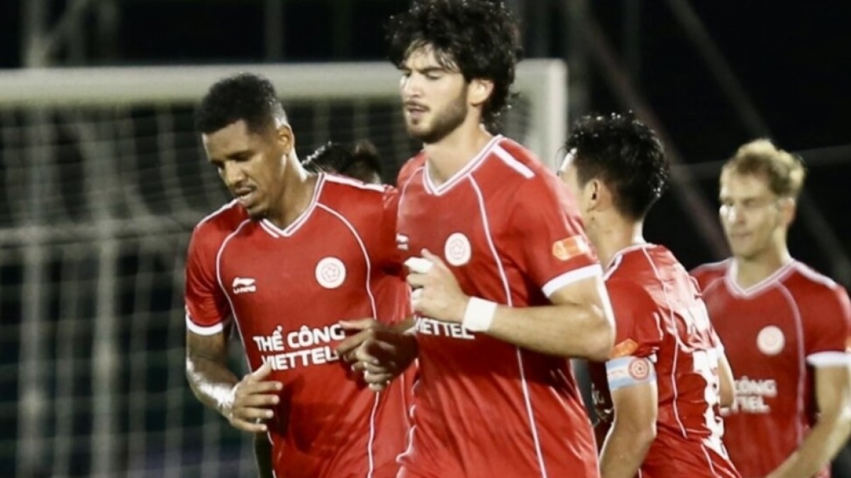 Alarm Buat Timnas Indonesia! Vietnam Resmi Naturalisasi Bek 1,90 M Keturunan AS