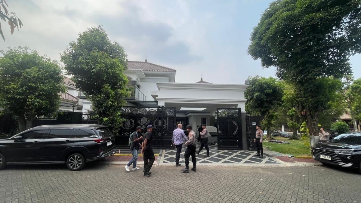 Kembangkan Kasus Bekasi, KPK Geledah Rumah Mewah Anggota Polisi Yayat Sudrajat