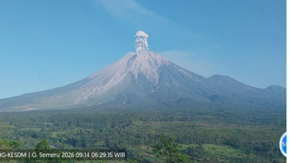 Semeru Erupsi 3 Kali dalam 3 Jam, Letusan Tertinggi Capai 1.000 Meter