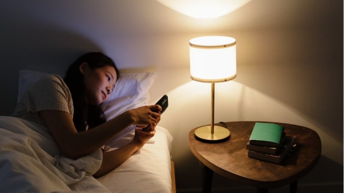 5 Kebiasaan Tidur yang Bisa Bikin Wajah Awet Muda di Usia 50-an