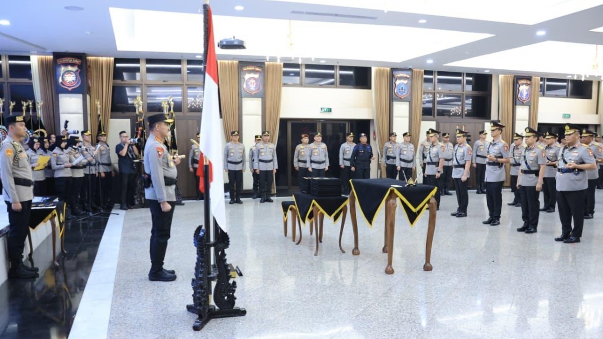 Sedang Ibadah Umrah, Pelantikan Irjen Dadang Hartanto Sebagai Kapolda Metro Jaya Ditunda