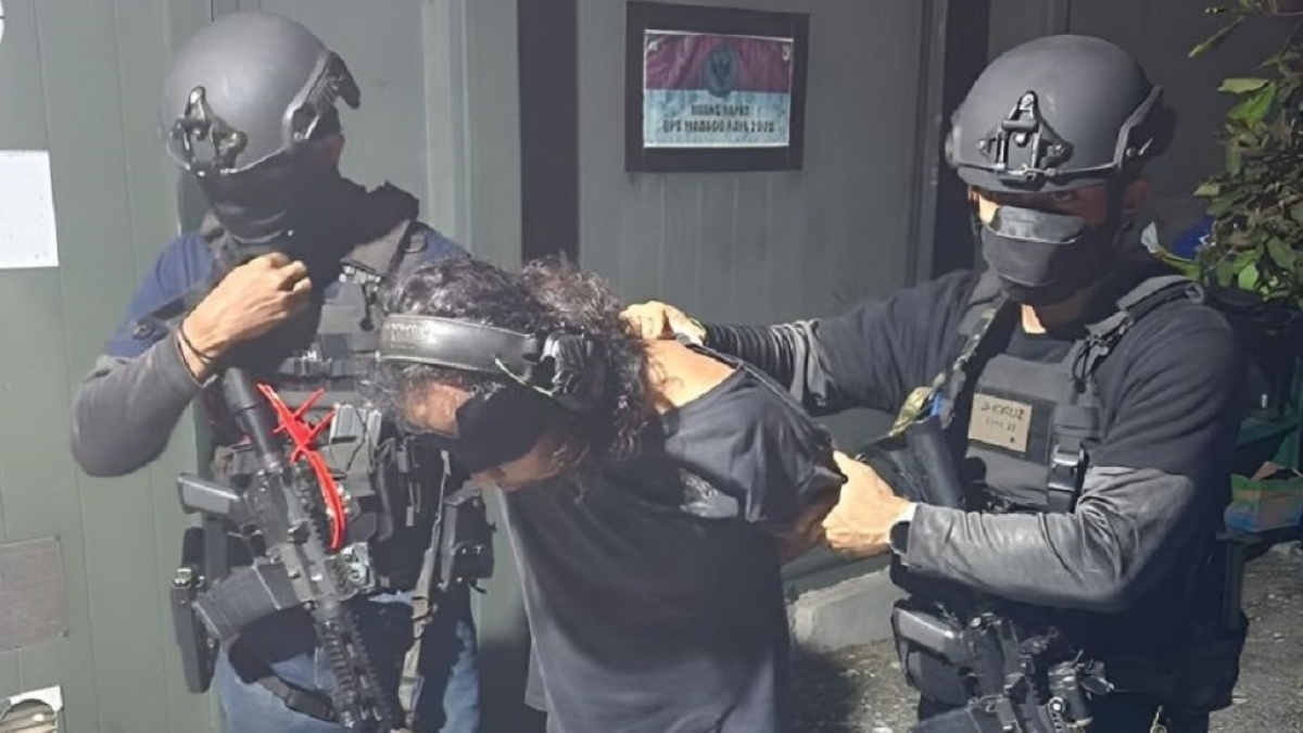Densus 88 Bongkar Jaringan Teror: Gunakan Pertemuan Daring untuk Indoktrinasi dan Latihan Fisik!