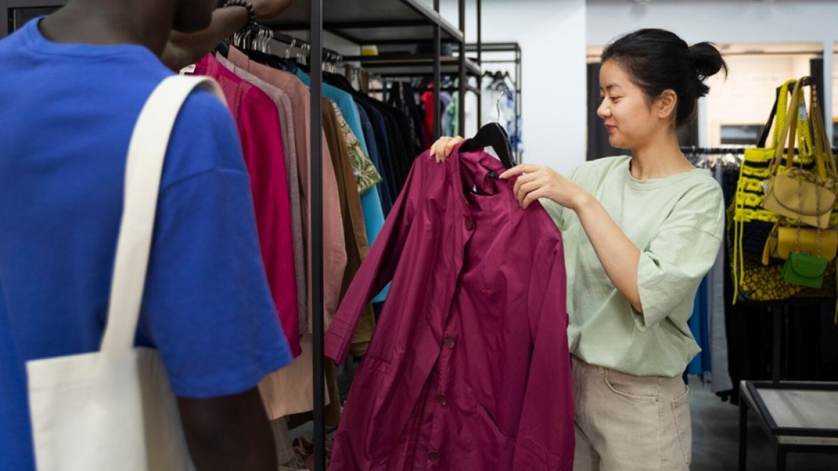 Tampil Stylish Gak Pakai Mahal! Ini 5 Spot Thrifting Terfavorit di Jogja