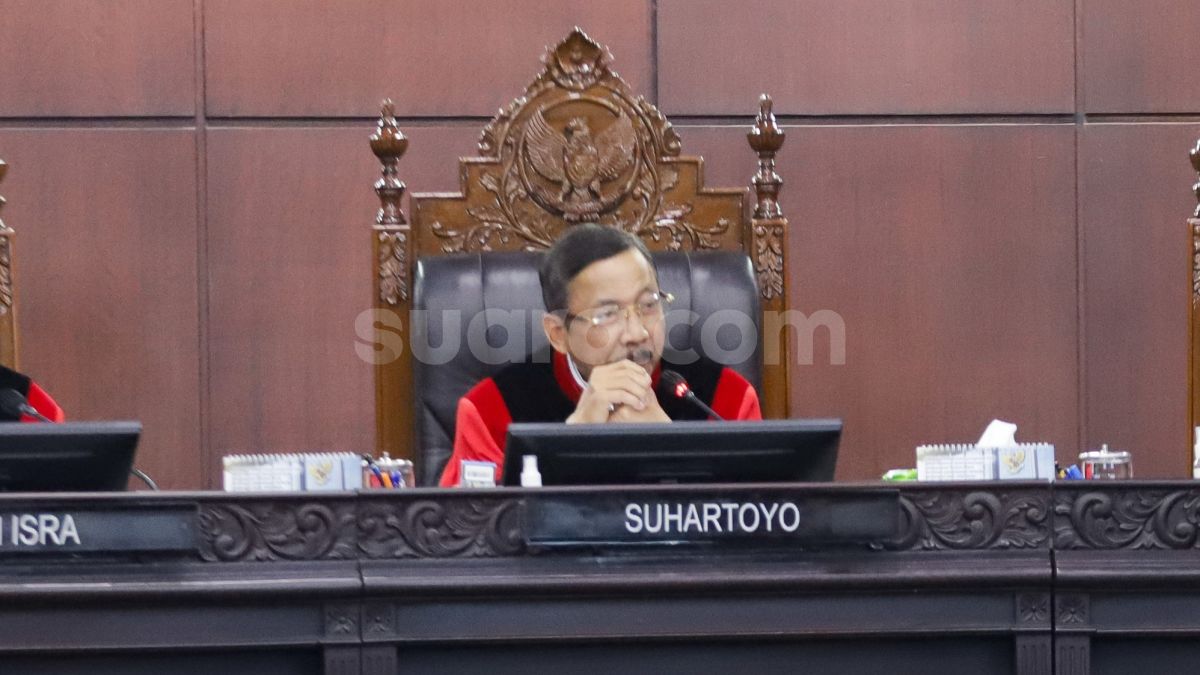 Kenapa MK Tak Kabulkan Gugatan Meski Gibran Tak Punya Ijazah Setara SMA?