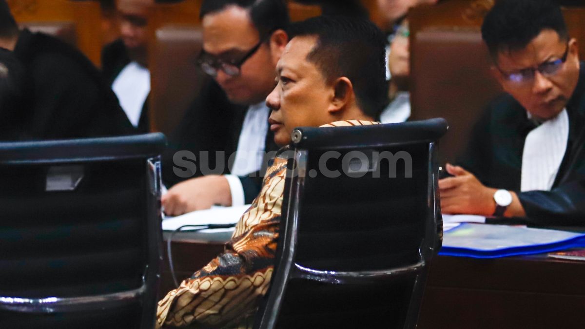 Eks Jampidsus Febrie Adriansyah Didakwa Cuci Uang Lebih dari Rp350 Miliar