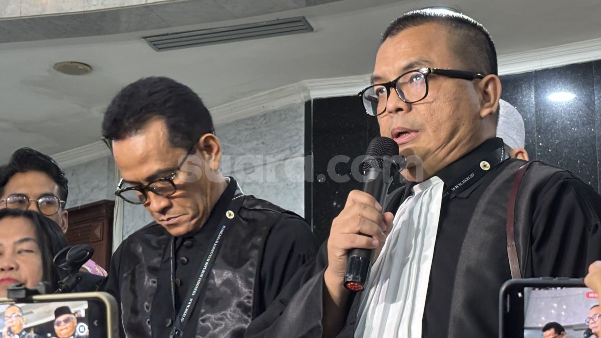 Denny Indrayana Desak Gibran Mundur dari Wapres: Selayaknya Punya Rasa Malu!