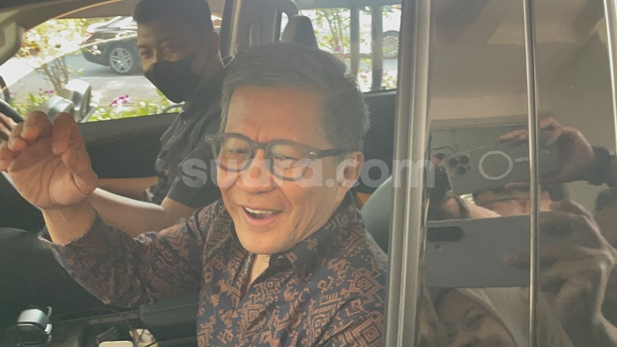 Dikecam usai Jadi Wantimpres, Rocky Gerung Balas Santai: Mantan Masih Mantau