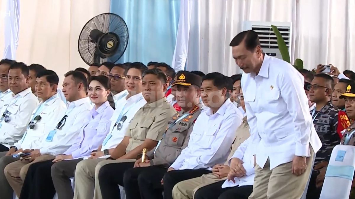 Kelakar Prabowo ke Luhut: Sekarang Saya Komandan Beliau