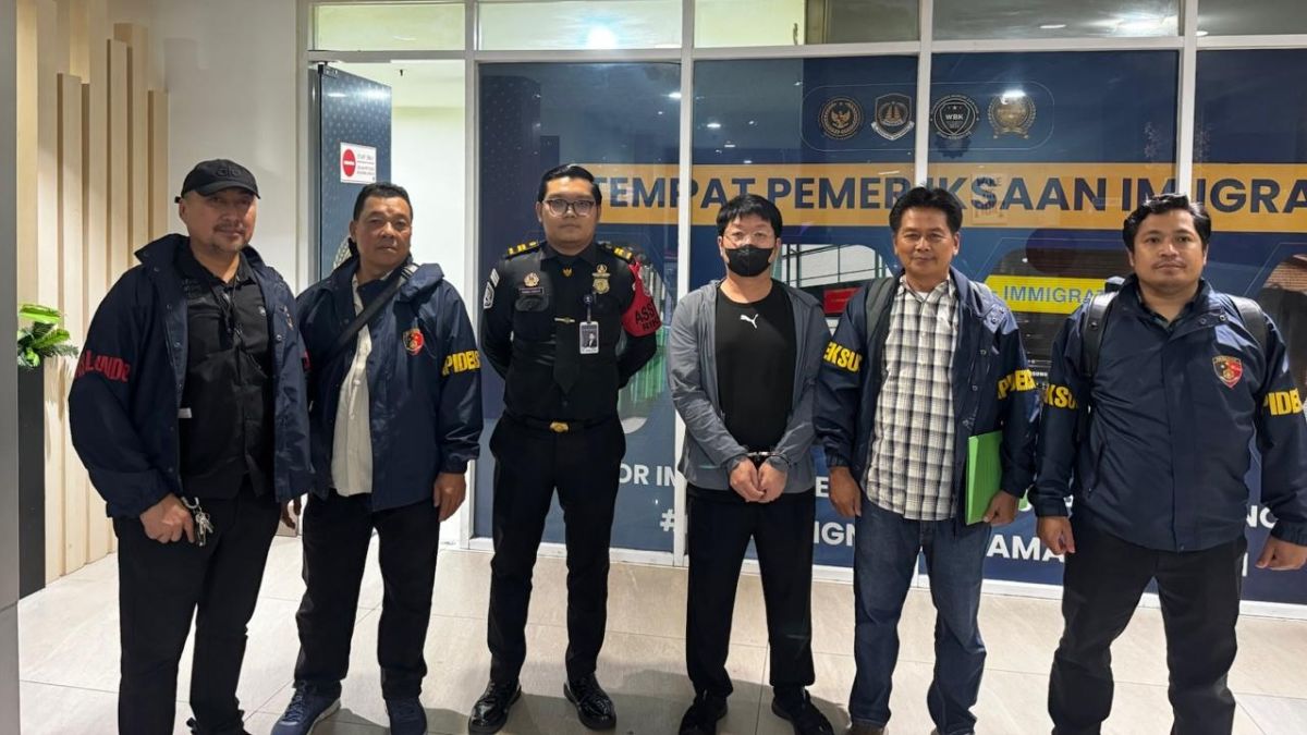 Sempat Kabur ke Seoul! Buronan Penyelundup iPhone Senilai Rp253 Miliar Ditangkap di Bandara Soetta
