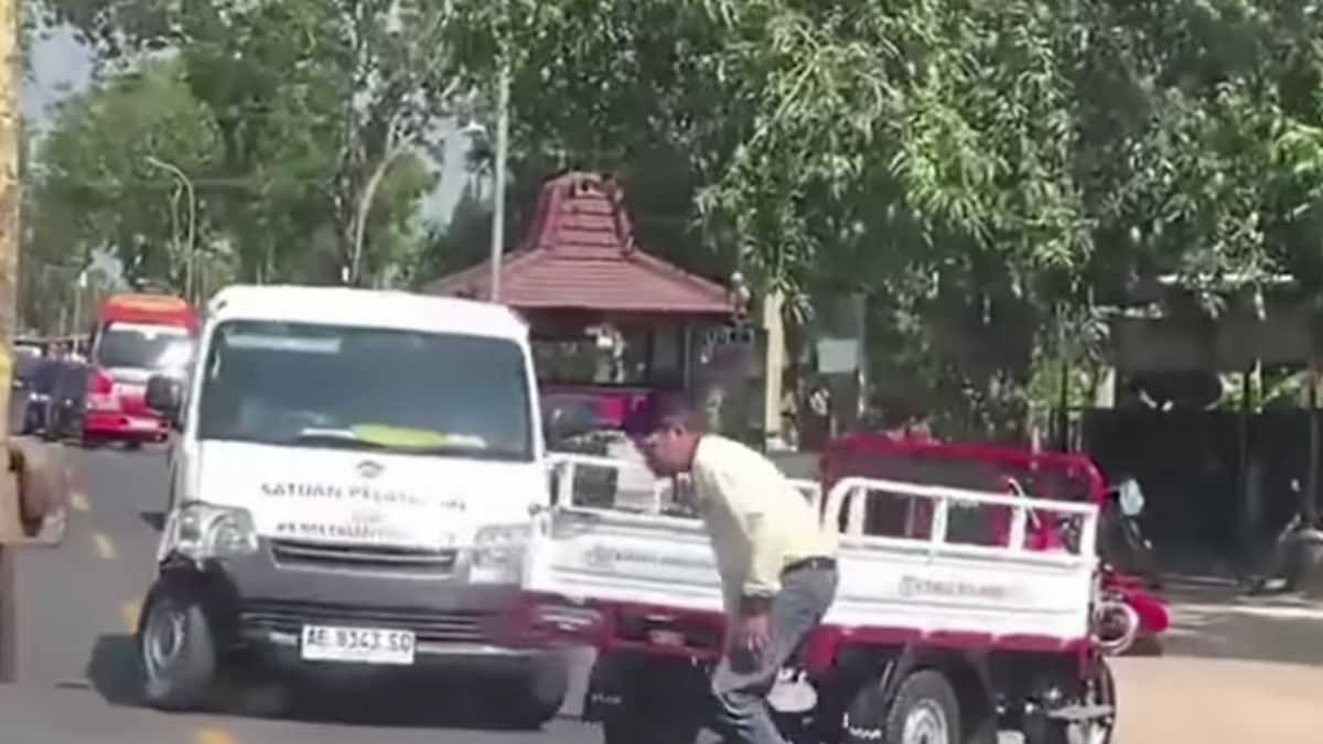 Viral Mobil MBG vs Motor Kopdes Tabrakan, Netizen: Duit Pajakku Jangan Beratem