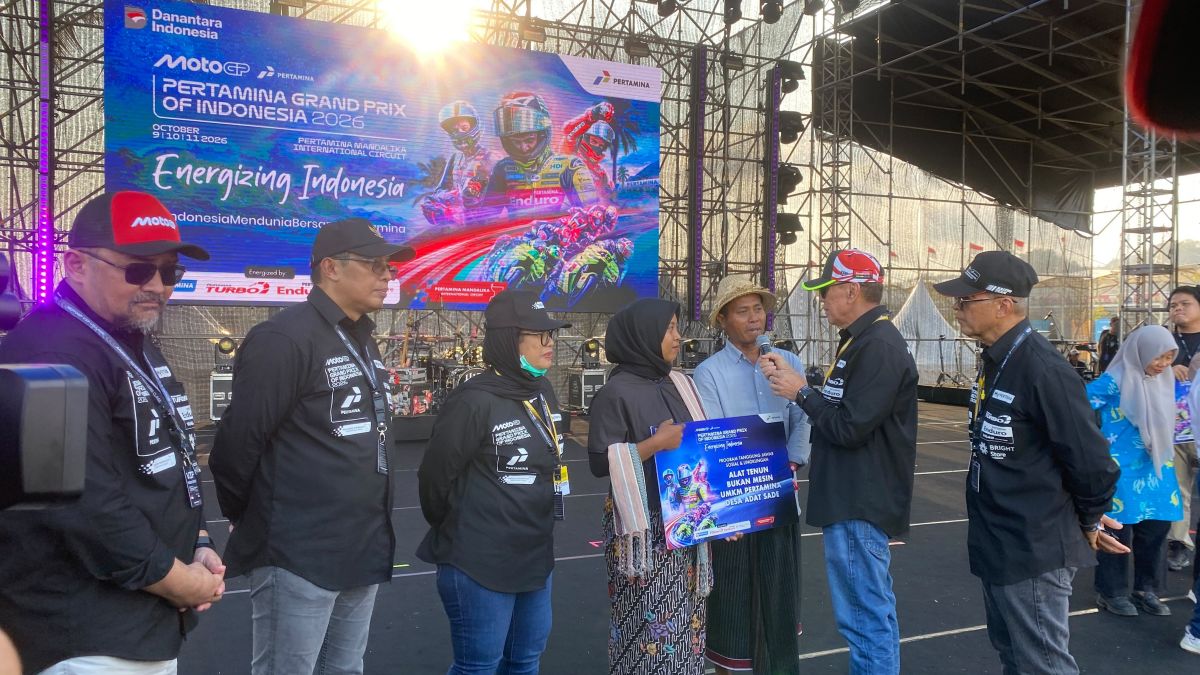 Dukung Pemulihan Ekonomi, Pertamina Bantu Perajin Tenun Desa Adat Sade Kembali Berkarya