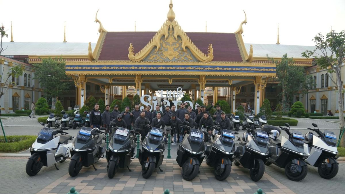 Komunitas Motor Listrik OMO-X Gelar City Ride Perdana di Jakarta