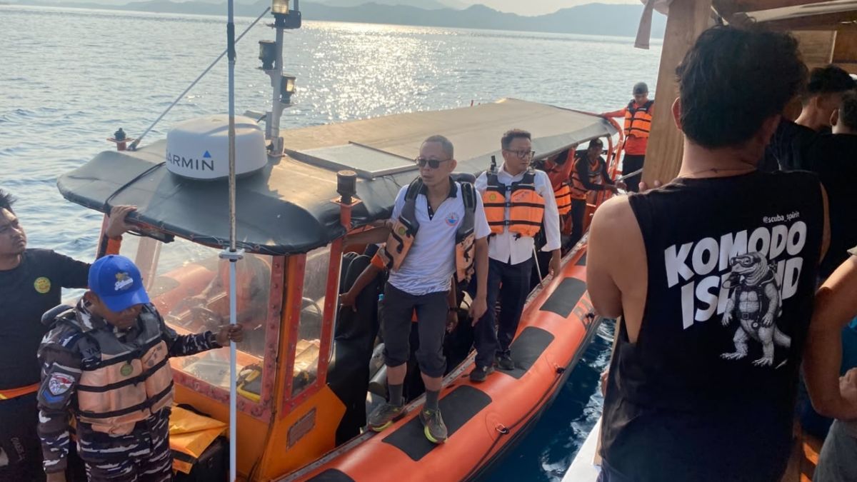 Kapal Wisata KM Feronia Tenggelam di Labuan Bajo: 29 Orang Dievakuasi, 1 Penumpang Hilang