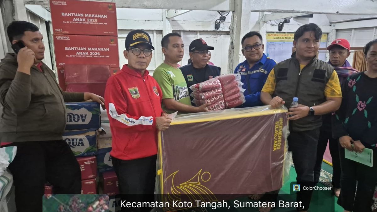 Kemensos Salurkan Bantuan Korban Banjir Bandang di Kota Padang