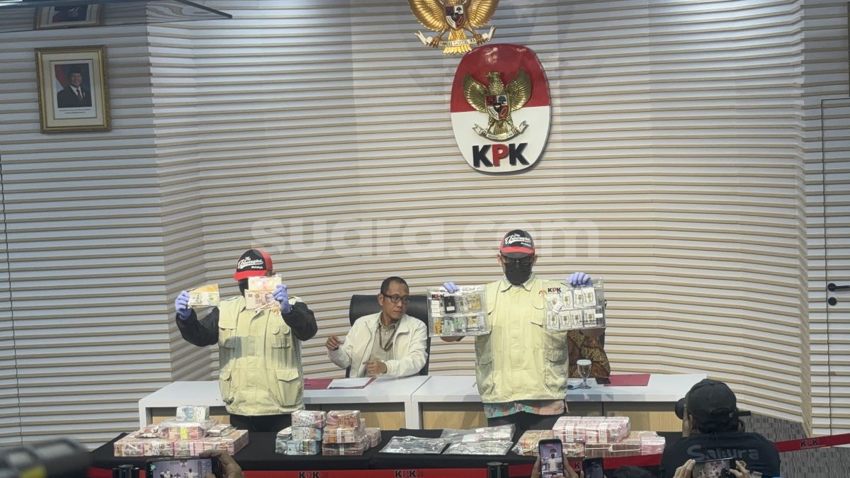 Kondisikan Dana Siap Pakai Bencana, Tersangka dari BNPB Diduga Terima Suap Uang Miliaran hingga Emas