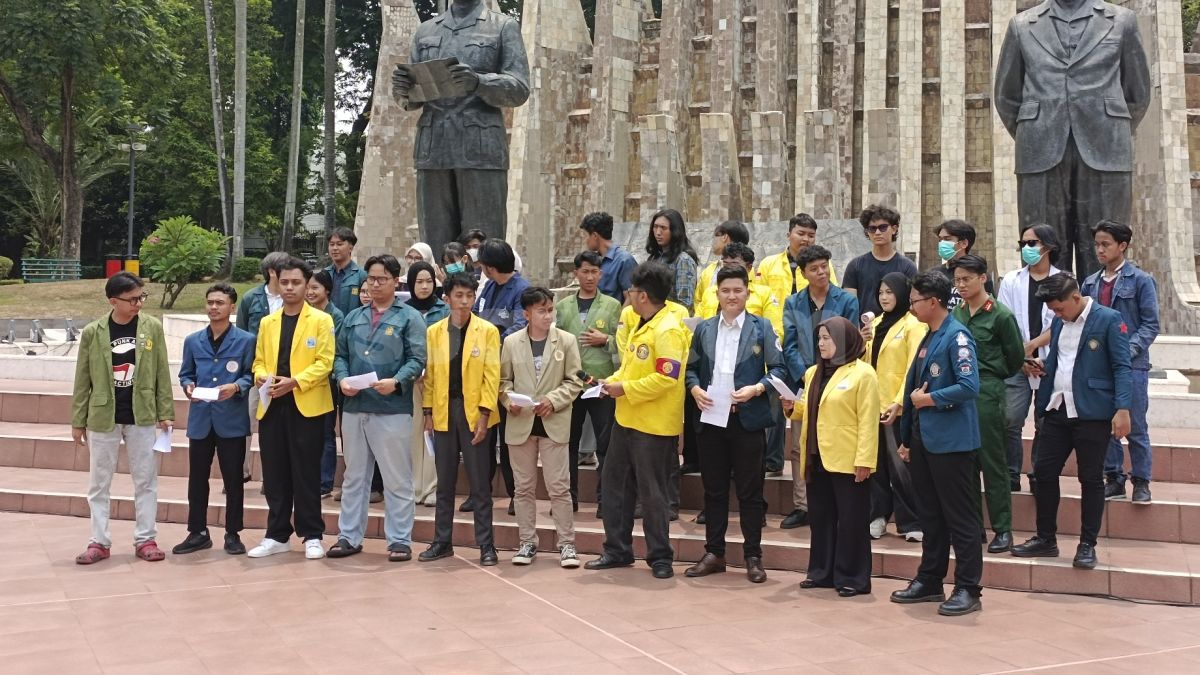 Mahasiswa ULM Ungkap Kondisi Terkini Karhutla di Kalimantan, Jarak Pandang Hanya 2 Meter