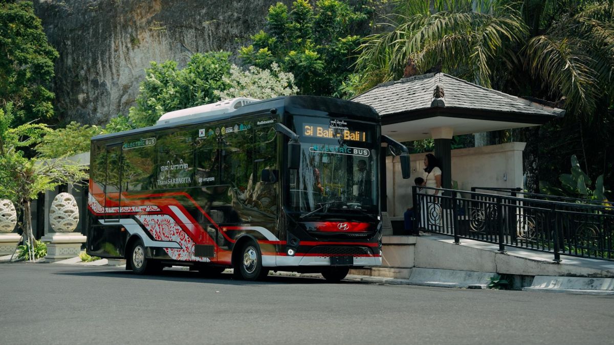Hyundai Boyong 11 Bus Listrik County EV Jadi Transportasi Publik Bali