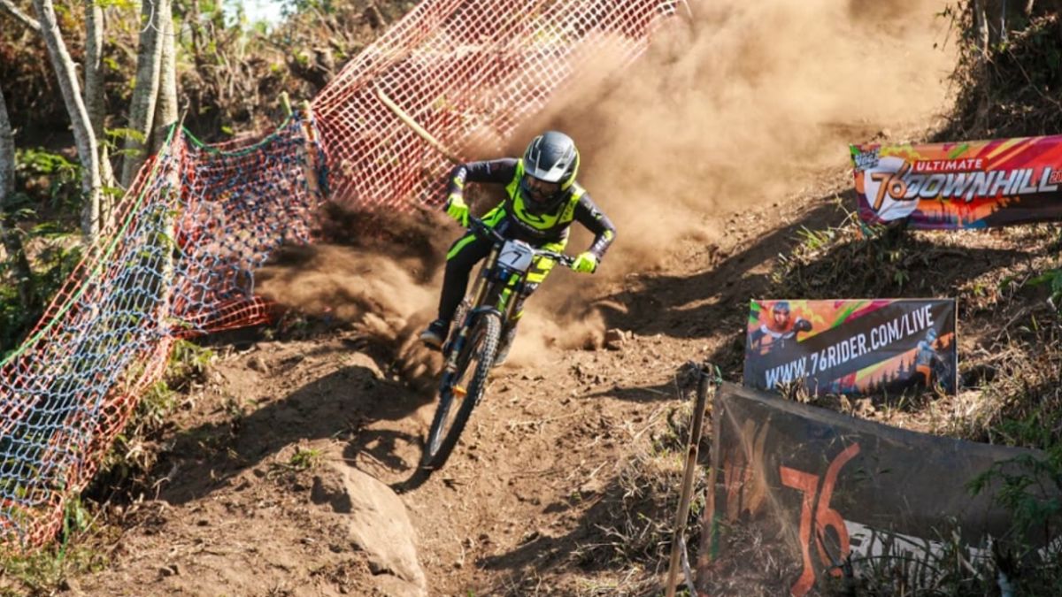 Persaingan Sengit Men Elite! Ternadi Bike Park Jadi Arena Hidup Mati 76 Ultimate Downhill