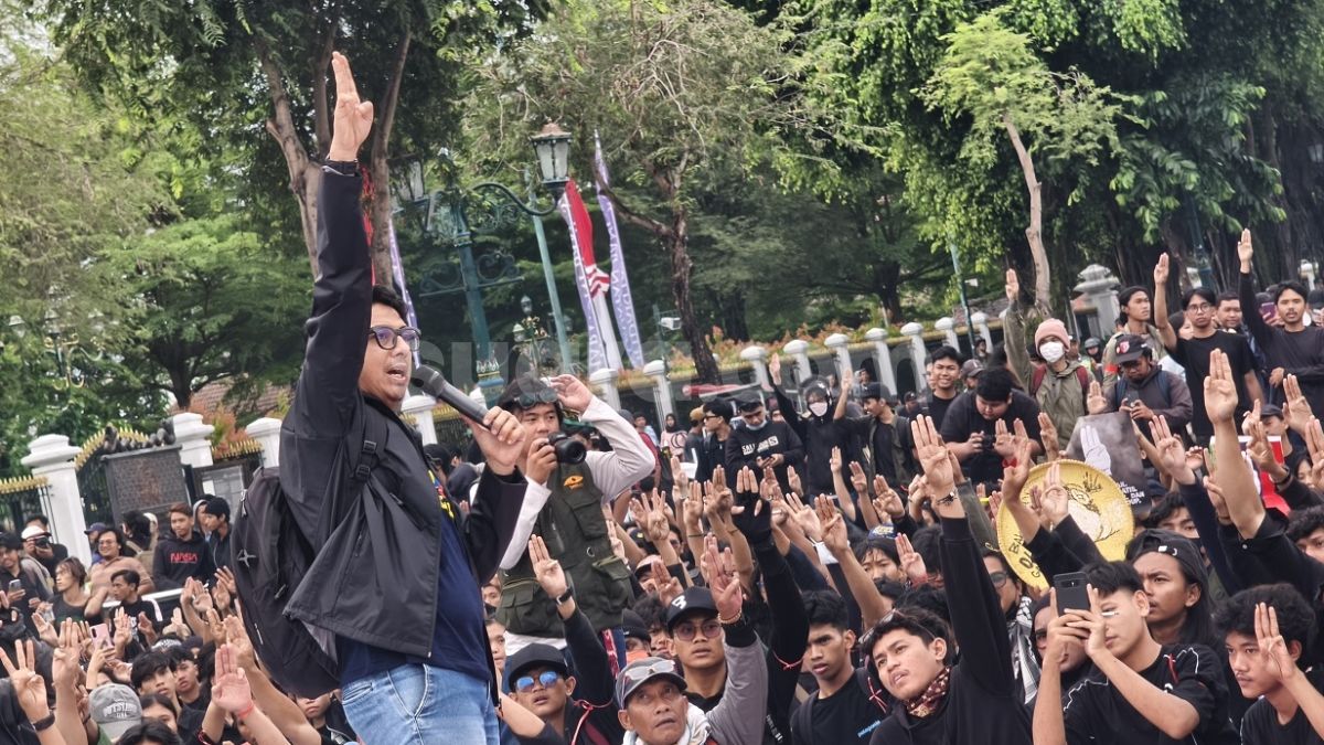 Kritik Matinya Hukum Tata Negara, Guru besar UGM: Runtuhkan Kekuasaan Sombong yang Dibeli Oligarki