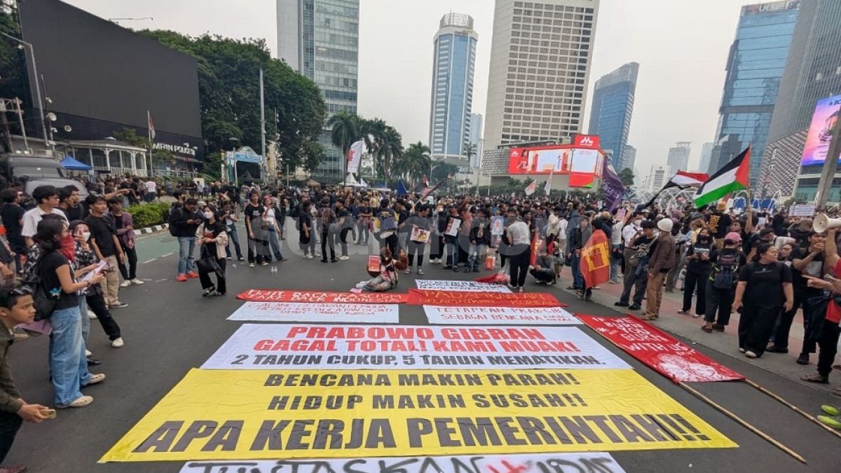 Teriakan Mahasiswa Sukses Tembus Bundaran HI: Bukti Rakyat Sudah Muak dan Bersatu
