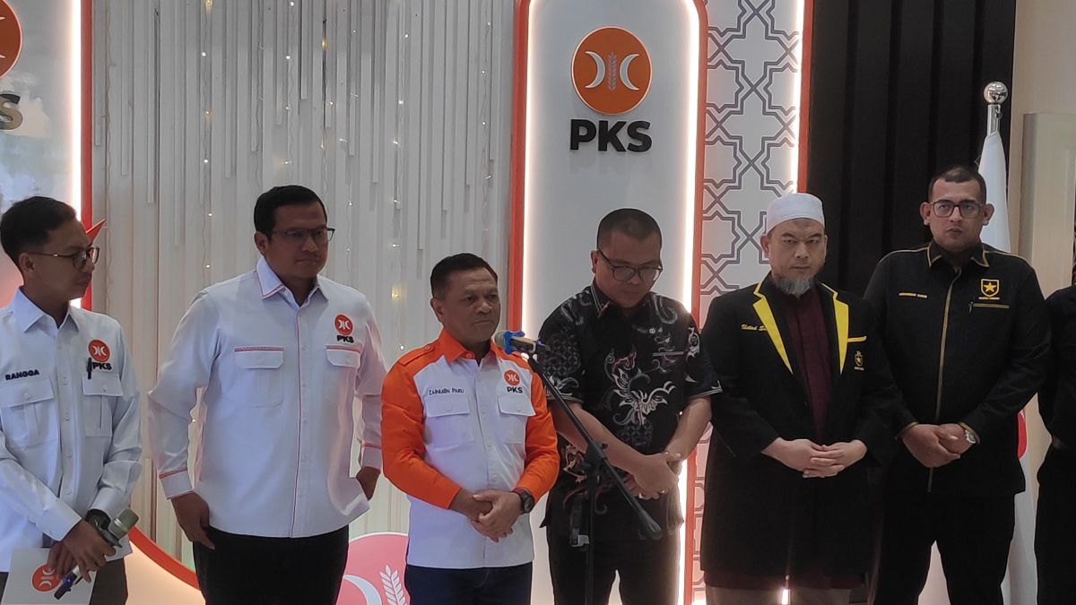 Tak Mau Kabinet Prabowo Terganggu, PKS Desak Kejelasan Isu Ijazah Gibran