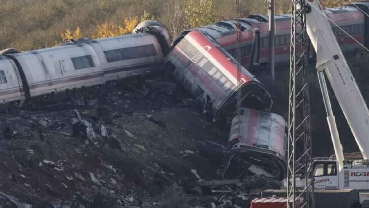 Jumlah Korban Tewas Kecelakaan Kereta Cepat di Spanyol Bertambah, 64 Orang Hilang