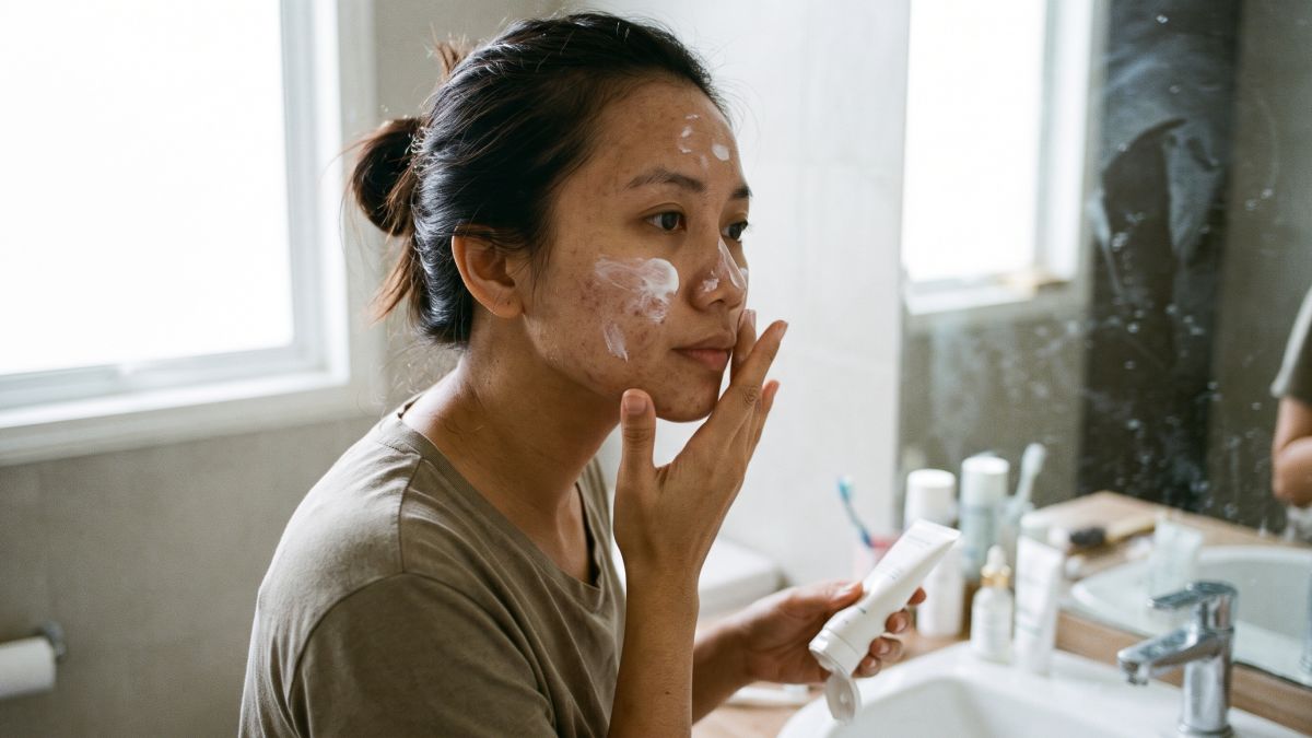 5 Sunscreen untuk Kulit Kering dan Kusam di Usia 40 Tahun ke Atas