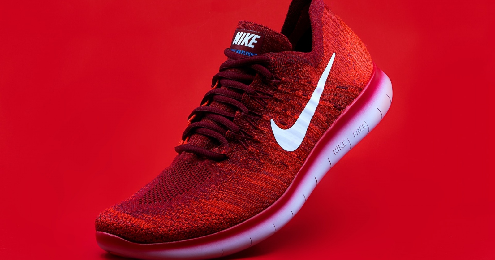 Yuk, Shopping Sepatu Nike Hemat dengan Kartu Debit dan Kredit BRI!