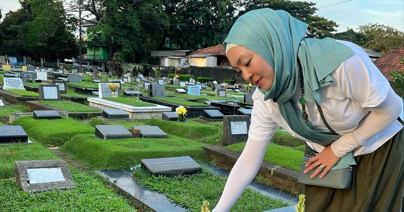 Lezbiyen masturbatsiya pornosini onlayn tomosha qiling