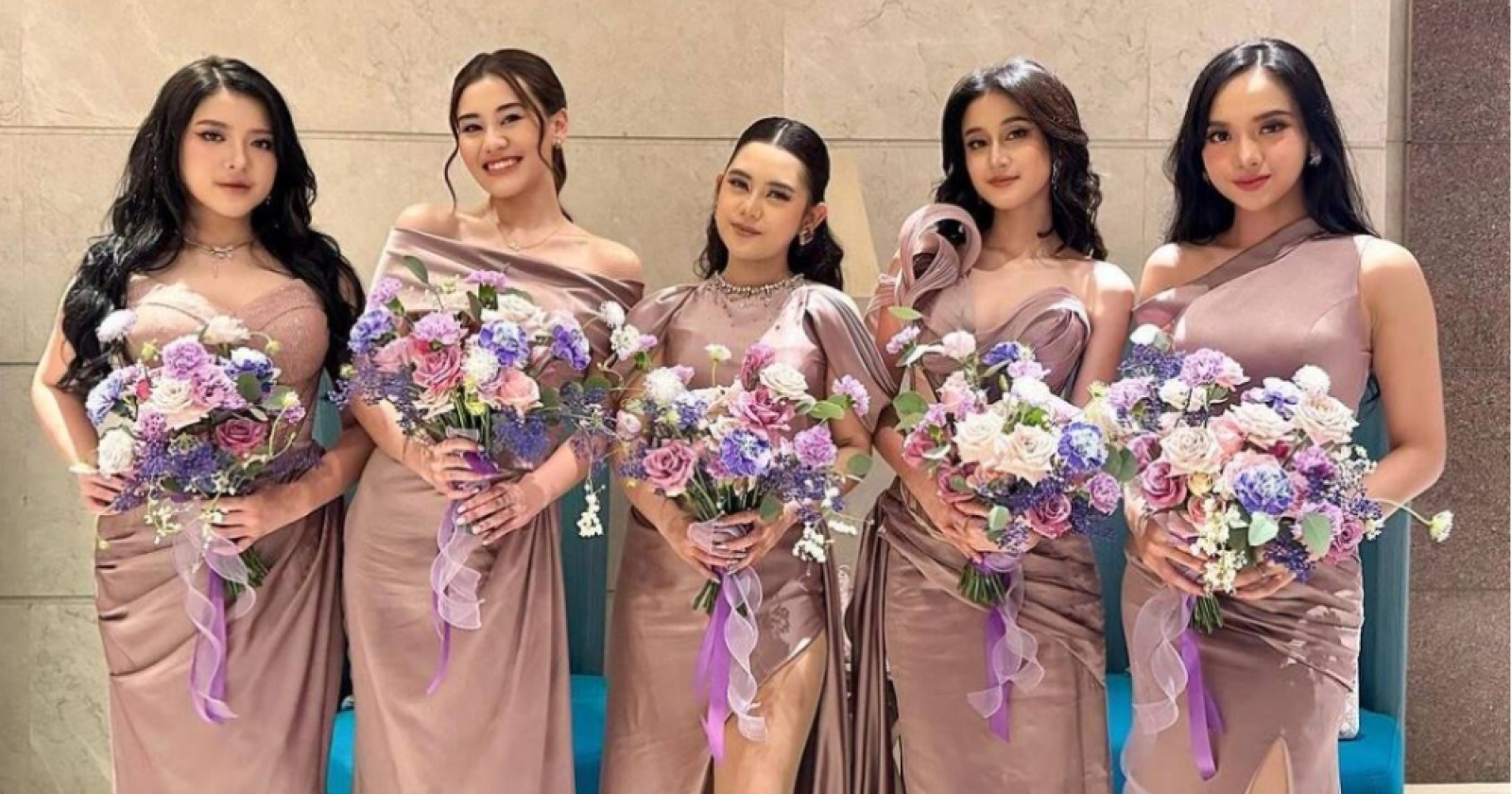 Yetuk ayol bilan anal jinsiy aloqa