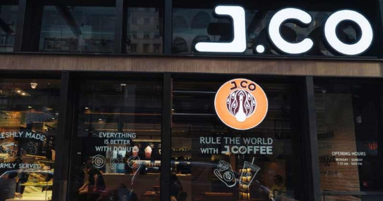 Promo Terbatas! Nikmati JCO Dozen Donut + Coffee Drip Gratis dengan Debit BRI