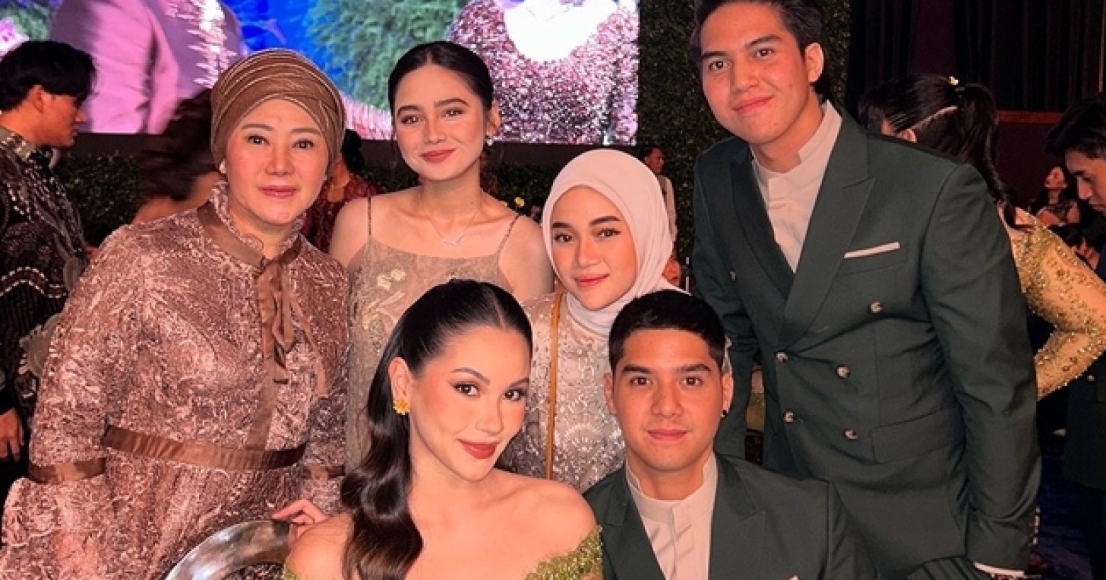 Butalar ichida bir qiz soradi