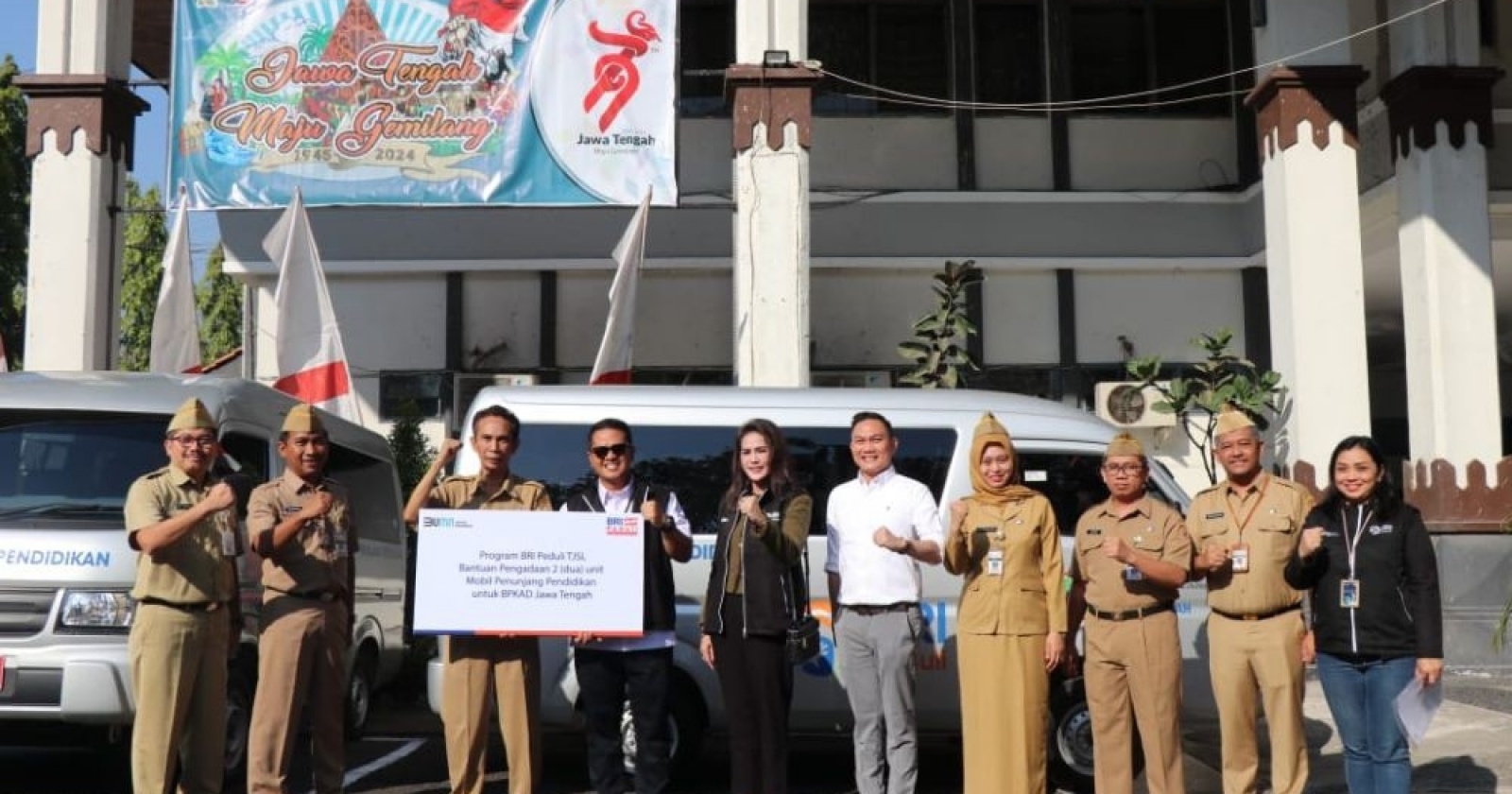 BRI Peduli Pendidikan, Salurkan Bantuan Mobil untuk SMK Negeri Jawa Tengah