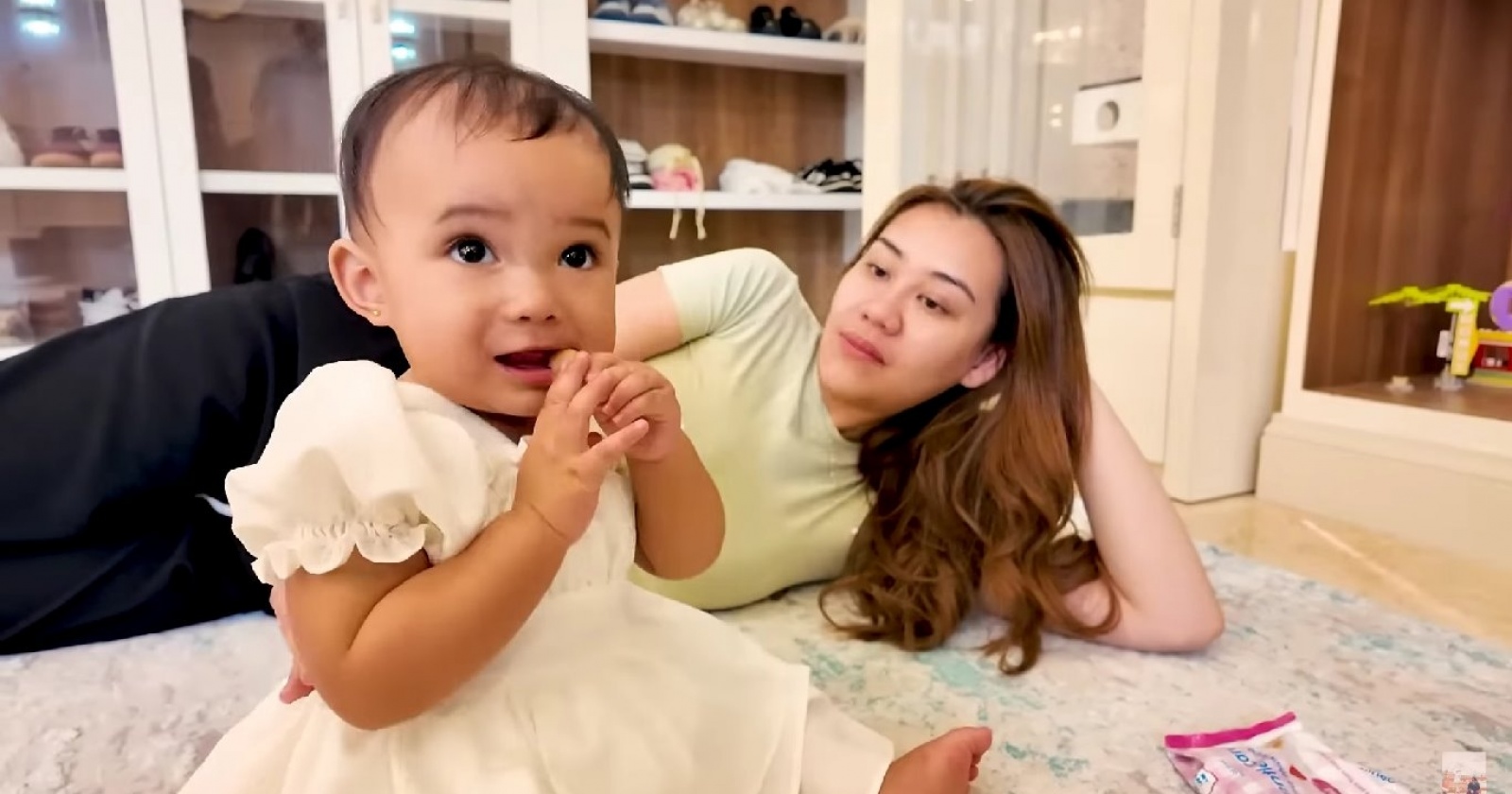 Seksual opish va quchoqlash fotosuratlari